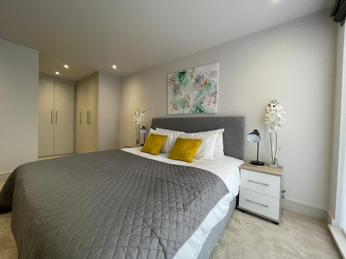 Spectacular 2 Bedroom Apartment In Great Location Sheffield Buitenkant foto